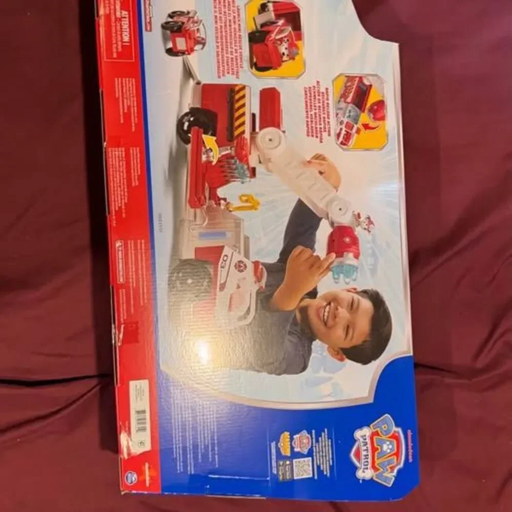 Paw Patrol mega fire truck